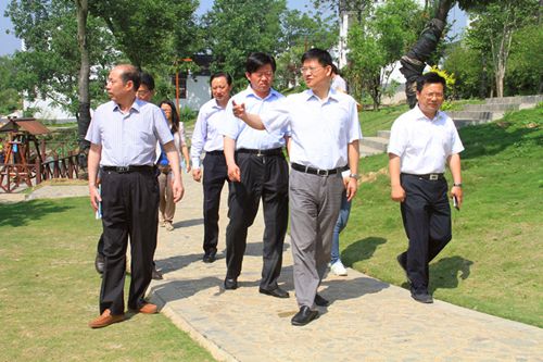 李亚平厅长赴江宁区水利局调研指导教育实践活动 李亚平厅长赴江宁区水利局调研指导教育实践活动